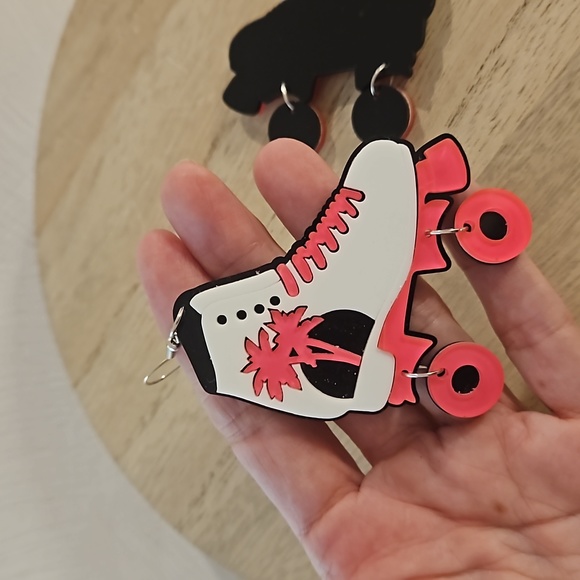 Pink and white roller skates pierced earrings NWOT 80s vibe retro - Picture 3 of 5